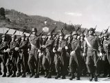 GIURAMENTO  42° CORSO AUC  ASCOLI PICENO - 27 febb 1966 - Particolare della sfilata.jpg